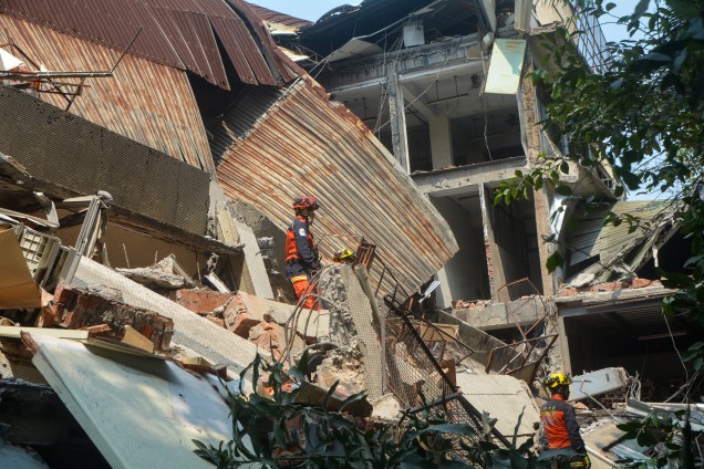 Prédio danificado na cidade de Nova Taipei, após terremoto de magnitude 7,2 atingir Taiwan. 03/04/2024 -