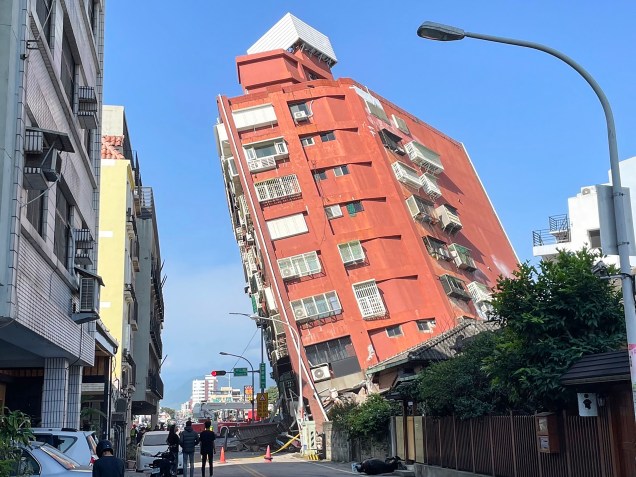 Terremoto de magnitude 7,4 atingiu o leste de Taiwan na manhã de 3 de abril, gerando alertas de tsunami para a ilha. 03/04/2024 -