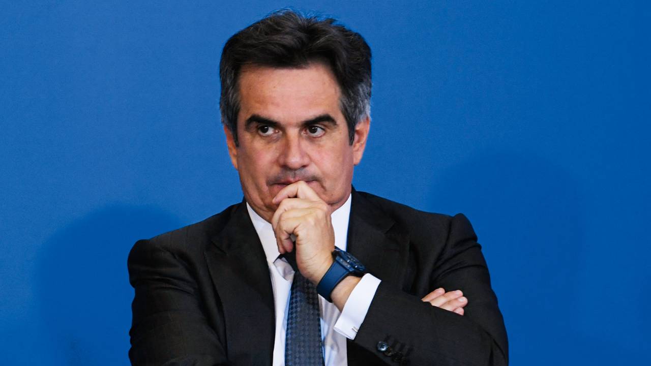 PROJETO - O senador: aliança da centro-direita para tirar o PT do governo