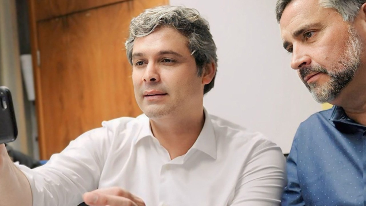 EM AÇÃO - Lindbergh Farias e Paulo Pimenta: afagos à nova rede e punições ao ex-Twitter