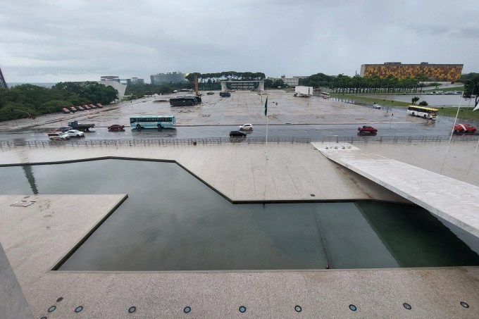 A Praça dos Três Poderes, em Brasília, vista do Palácio do Planalto, em foto de 12 de janeiro do ano passado