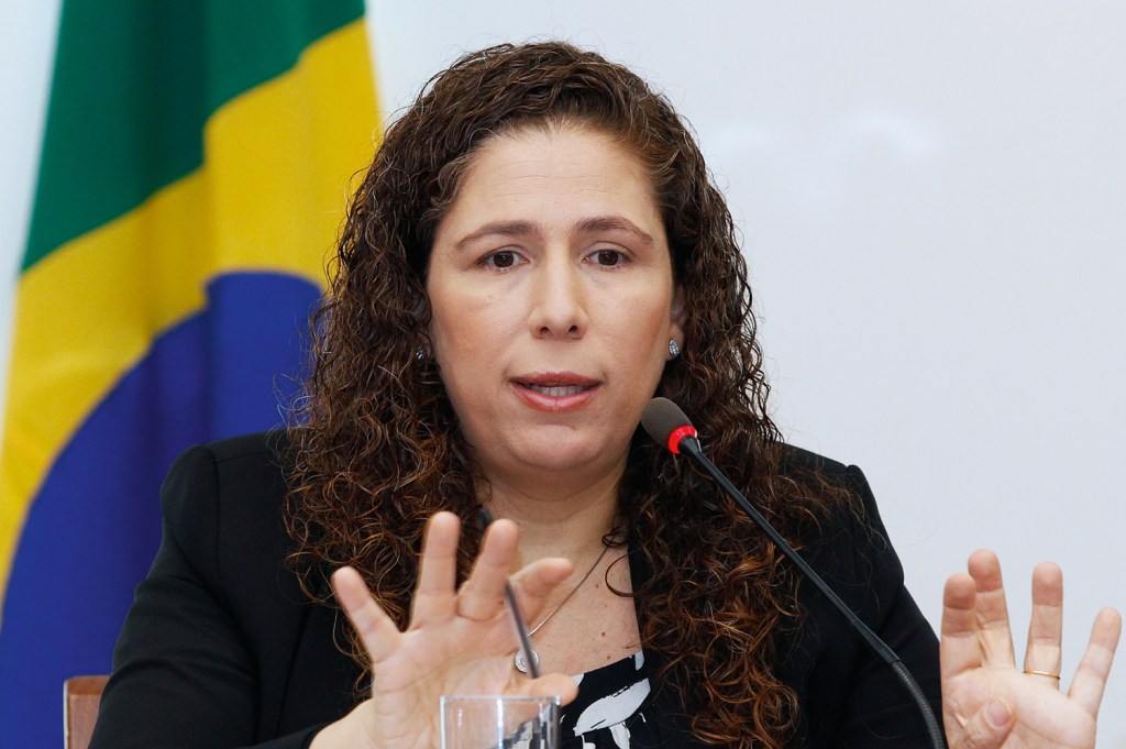 SOB PRESSÃO - Esther Dweck: “Não estamos parados”, afirma a ministra