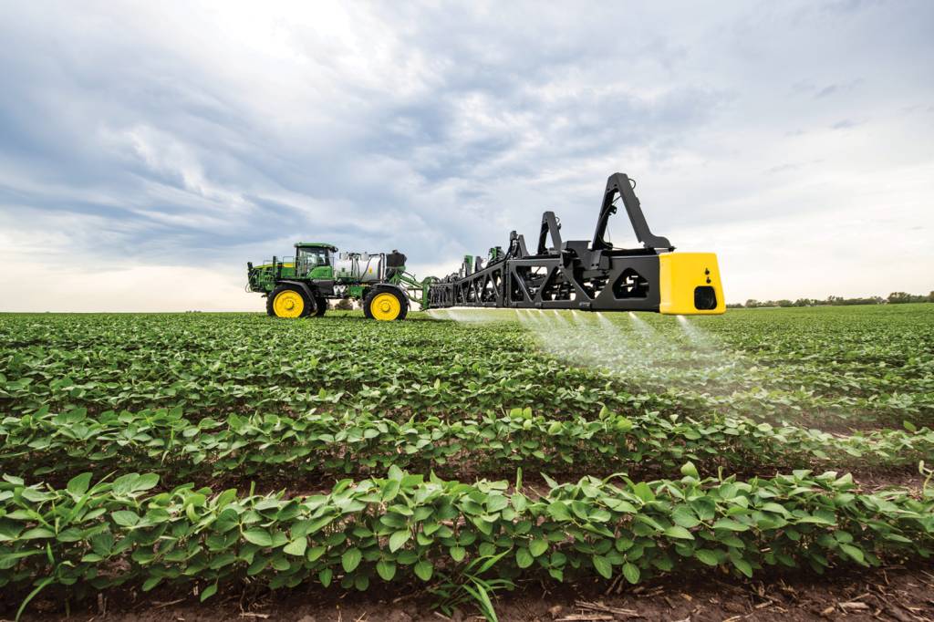 5—pulverizadora-da-John-Deere.jpeg Pulverizadoras de alta precisão: distribuição de insumos uniforme e na medida certa