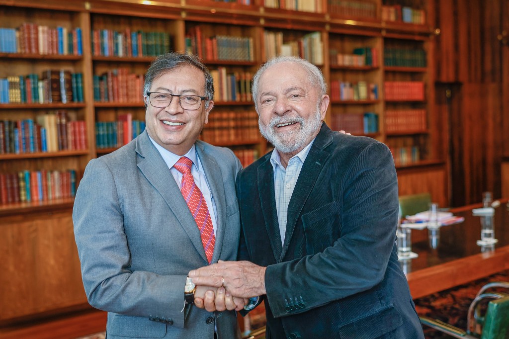 Lula e Gustavo Petro durante visita do presidente colombiano ao Brasil, em maio de 2023
