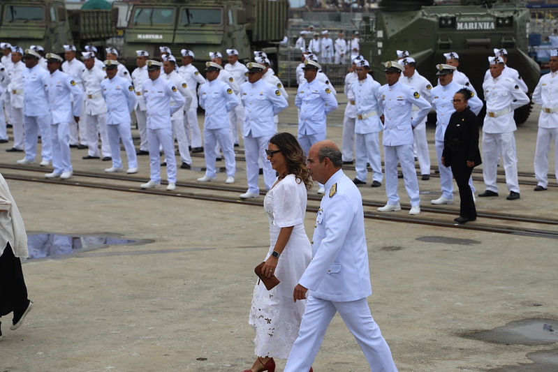 Primeira-dama Janja participa de evento da Marinha