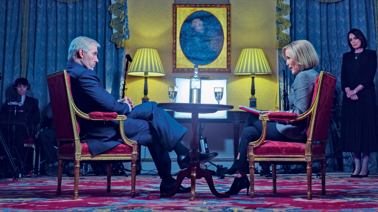 ESCÂNDALO - Rufus Sewell e Gillian Anderson no longa: a história real da derrocada de um príncipe britânico