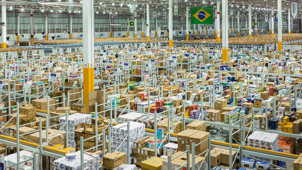 COMPETIÇÃO - Unidade da Amazon no Brasil: mercado disputado