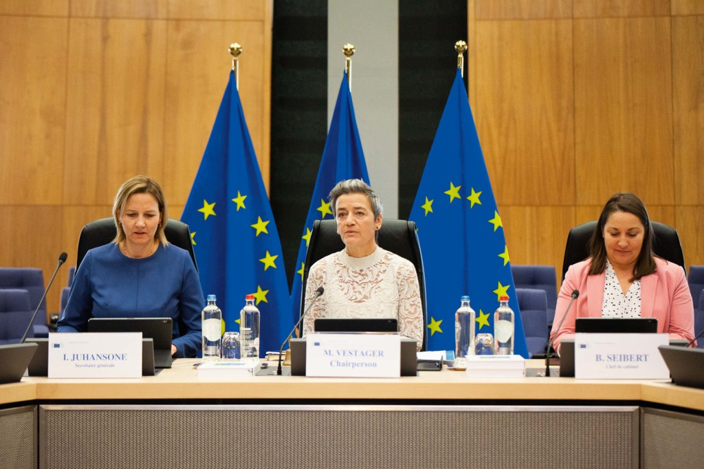 PIONEIRISMO - Reunião da Comissão Europeia: investigação inédita contra o X