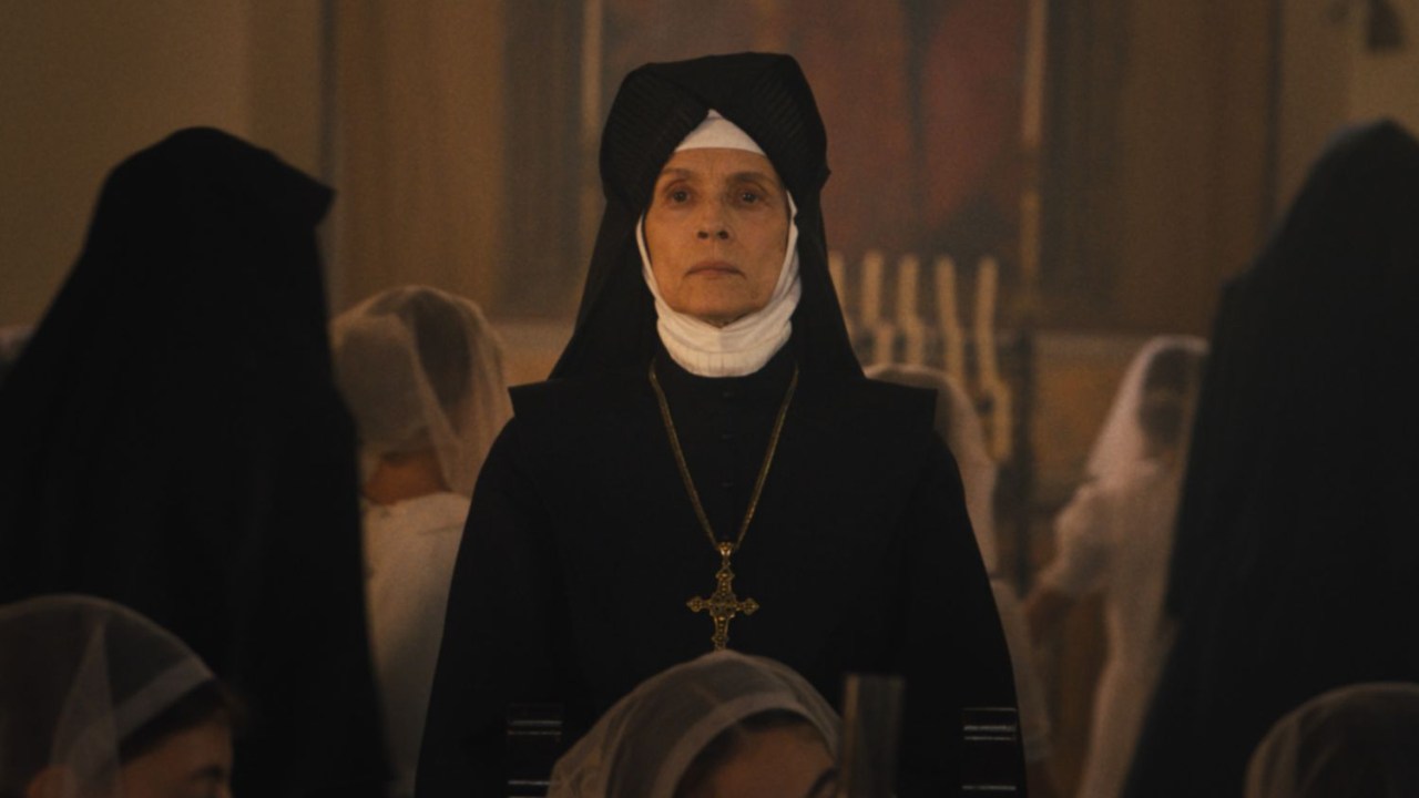 Sonia Braga interpreta a misteriosa freira Silva em 'A Primeira Profecia'