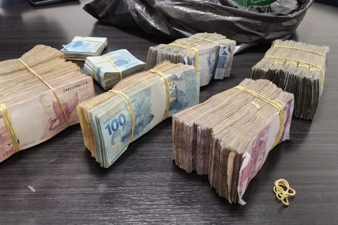 Cédulas no valor total de 49.996 reais foram enviadas ao secretário da Fazenda de Pernambuco, Wilson de Paula, segundo a Polícia Civil do Estado