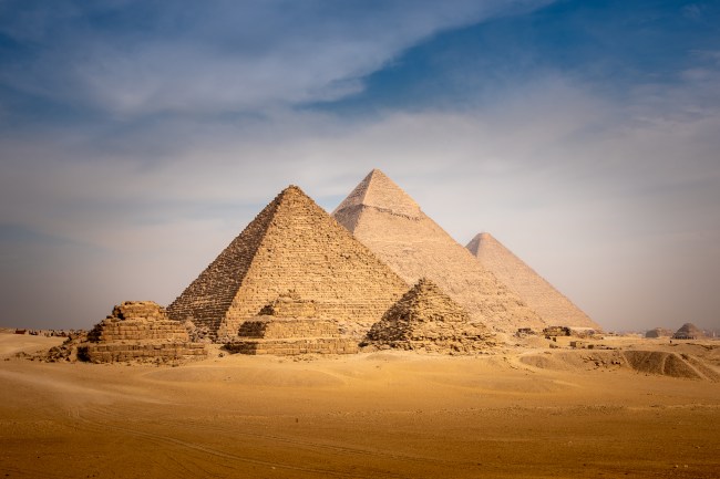 Após milhares de anos de existência, as pirâmides egípcias são atacadas na ficção em 'Godzilla e Kong'