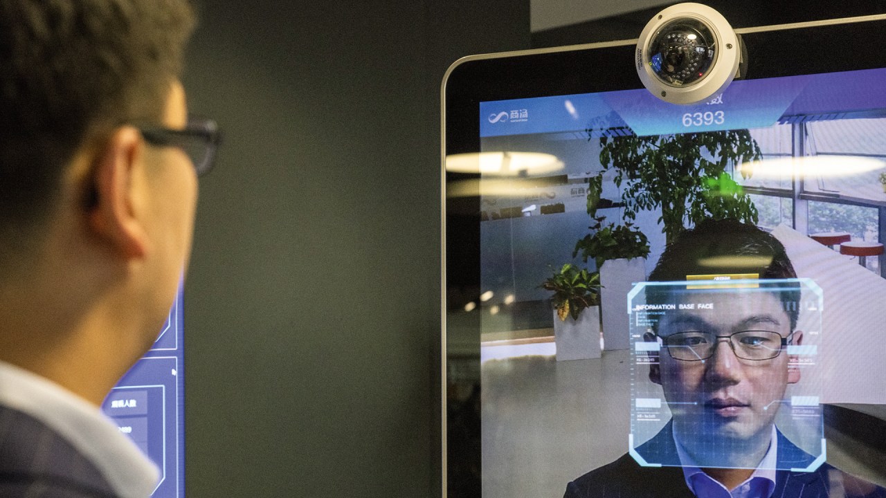 ÉTICA - O recurso de biometria de rosto da empresa SenseTime, de Hong Kong: regido por normas cada vez mais severas