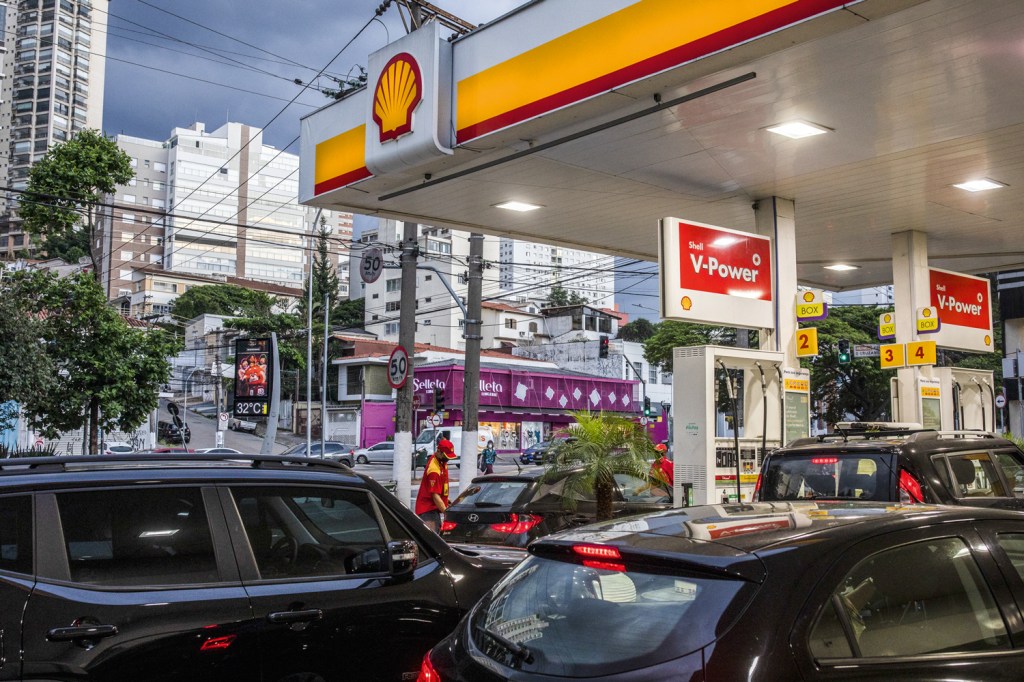 Posto de combustível da Shell: a empresa planeja tornar 1 000 unidades aptas a fazer recarga de carros elétricos