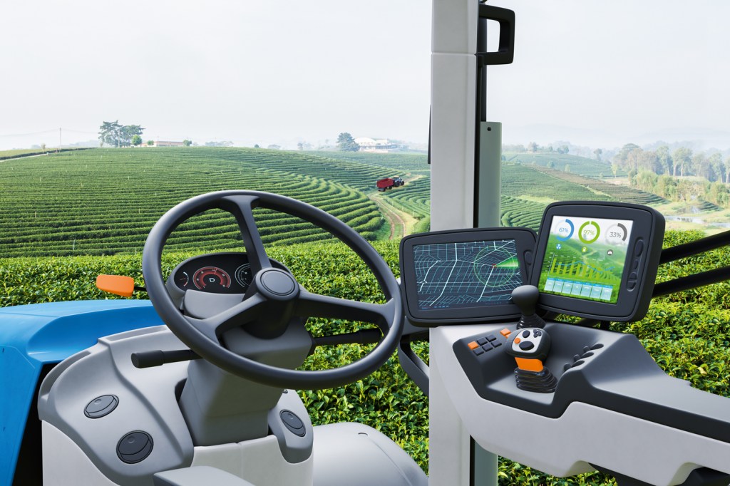 Plantação de chá moderna: o novo conceito de cultivo inclui tratores sem motorista