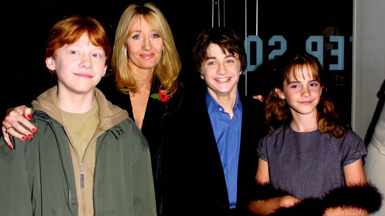 Rupert Grint, JK Rowling, Daniel Radcliffe e Emma Watson na estreia de 'Harry Potter e a Pedra Filosofal' em Londres, em 2001