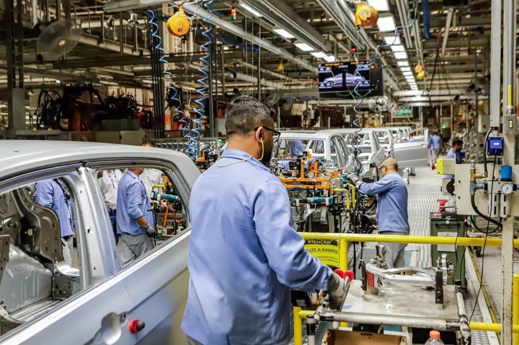 ‘Temos duas indústrias andando em velocidades diferentes’: a visão do mercado sobre o PIB industrial