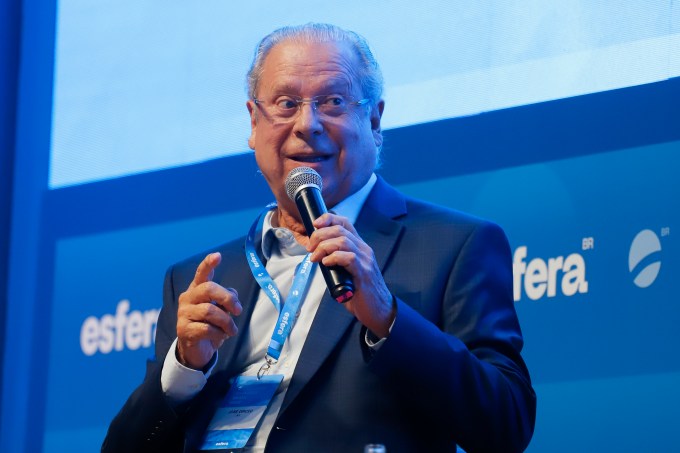 JoseDirceu_O ex-ministro José Dirceu fala durante seminário promovido pela Esfera Brasil, em São Paulo, nesta segunda-feira004