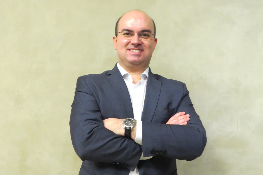 O novo presidente da camara-e.net, Leonardo Elias