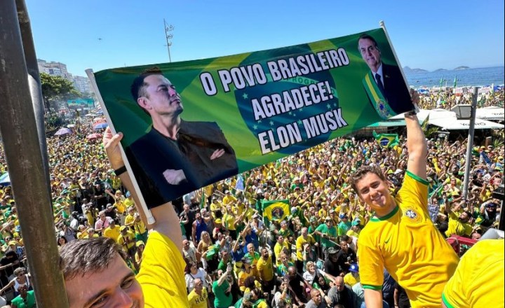 A tímida reação de Elon Musk a ato de Bolsonaro em Copacabana | VEJA