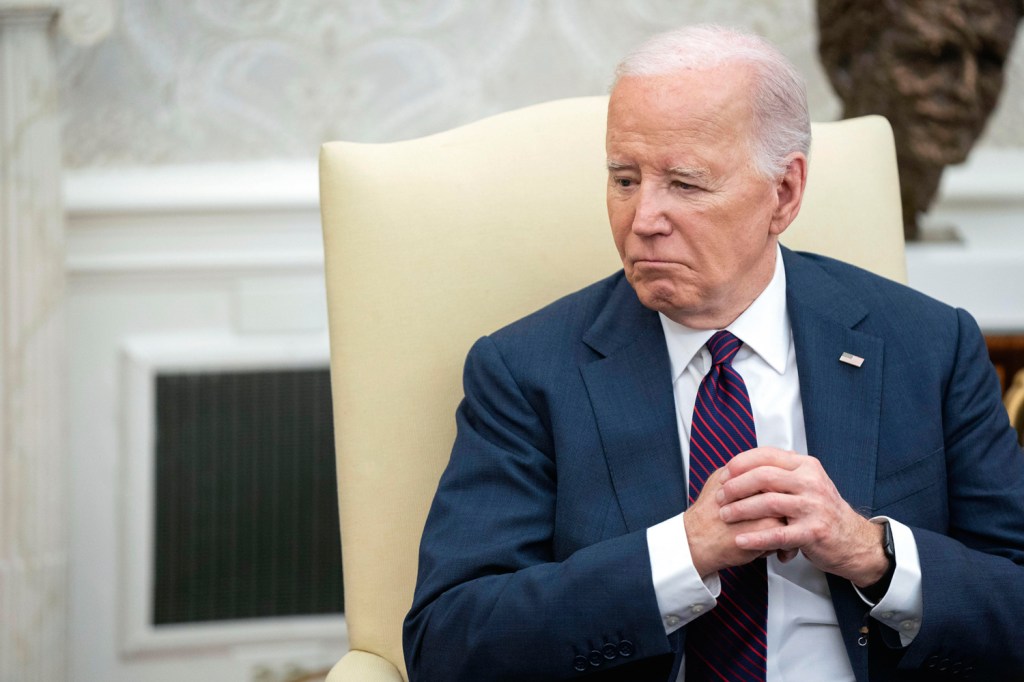 CONTENÇÃO - Biden: tentando evitar uma guerra aberta entre inimigos poderosos que pode levar ao caos