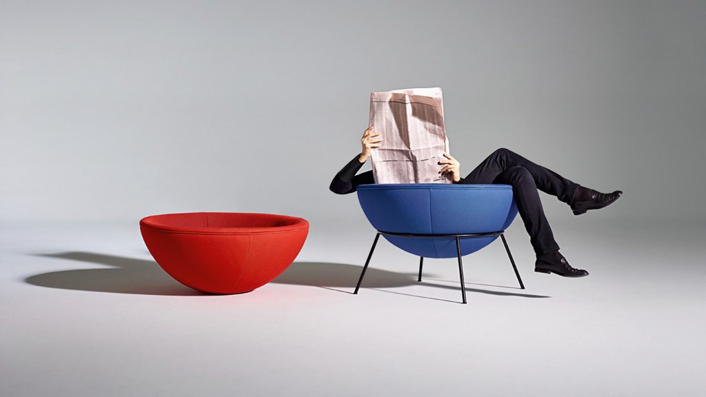 CORES E FORMAS - O modelo 'Bowl', da italiana radicada no Brasil Lina Bo Bardi, de 1951: plástico e espuma