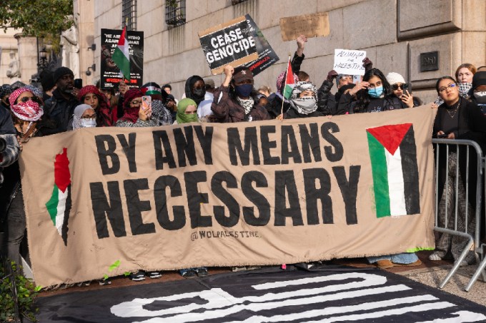 Manifestação pró-Palestina no Universidade Columbia