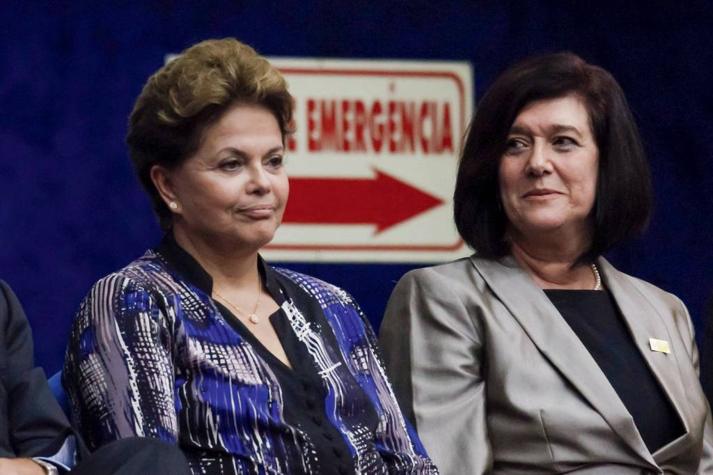 ANP’s new general director inauguration NO PODER - Chambriard com Dilma: ela só fica se fizer o que Lula mandar