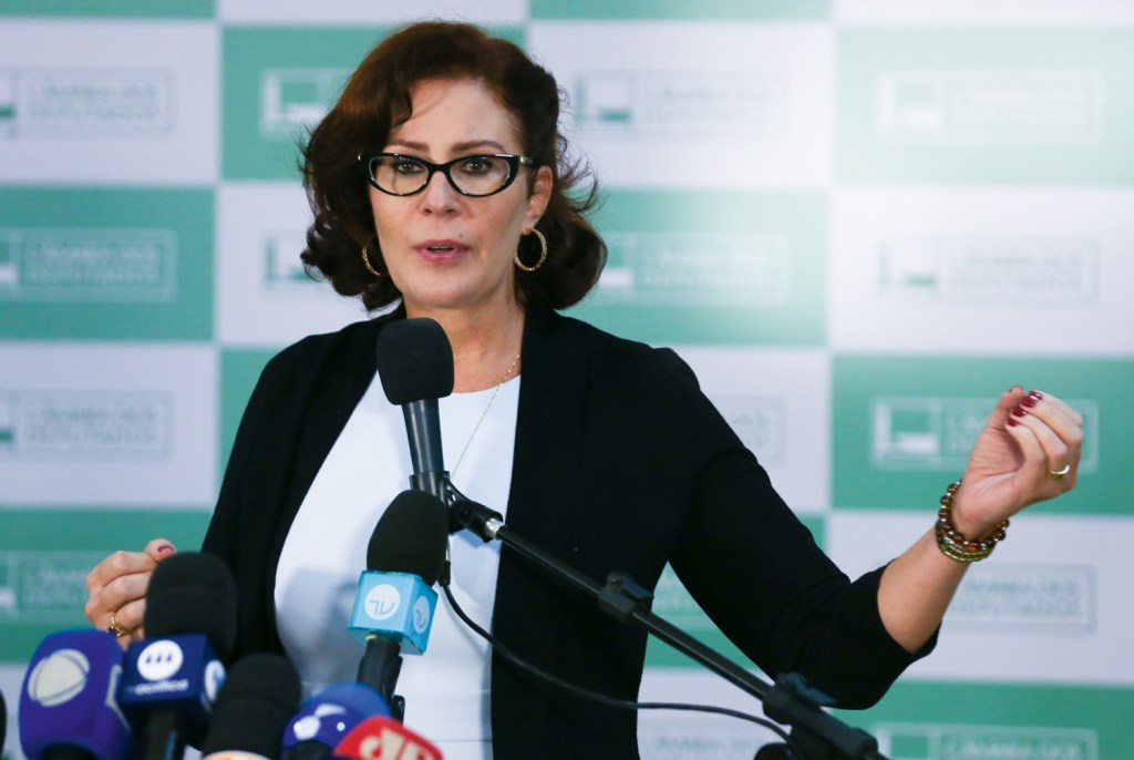 NA MIRA - Carla Zambelli: a deputada foi alvo da primeira denúncia criminal de Gonet contra aliados de Bolsonaro