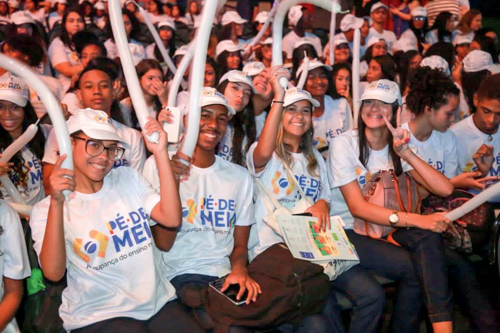 2D (3) PROGRAMA PE DE MEIA – ESTUDANTES – RIO DE JANEIRO 2024 4 a.jpg PRIORIDADES - Pé de Meia: custo da PEC seria o triplo do reservado ao projeto