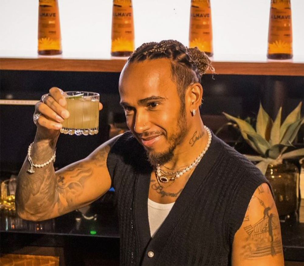 3—Lewis-Hamilton.jpg SAÚDE! - O piloto de F1 Lewis Hamilton: tequila sem álcool