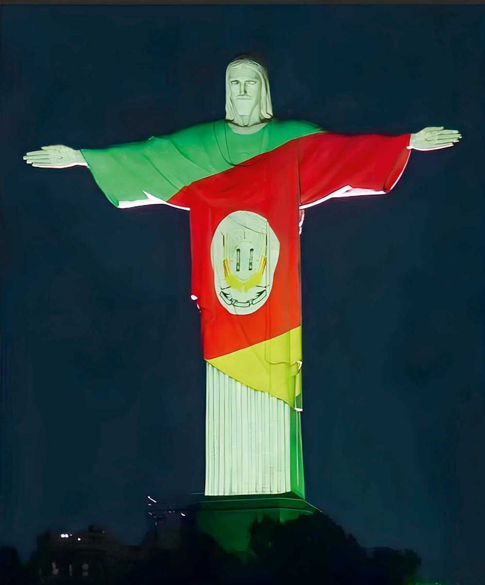 442496495_396466203363847_294559144493728949_n.jpeg PROJEÇÃO - O Cristo Redentor: vestido para lembrar o flagelo no Sul