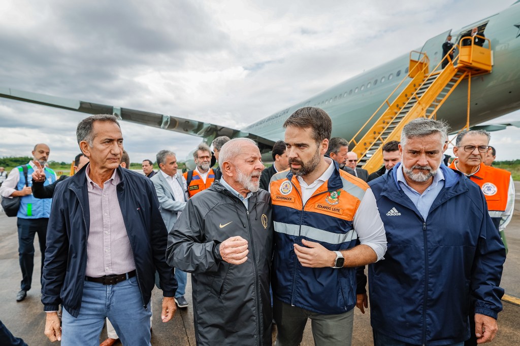 Mato Grosso do Sul: avião de combate a incêndios é usado pelo governo estadual
