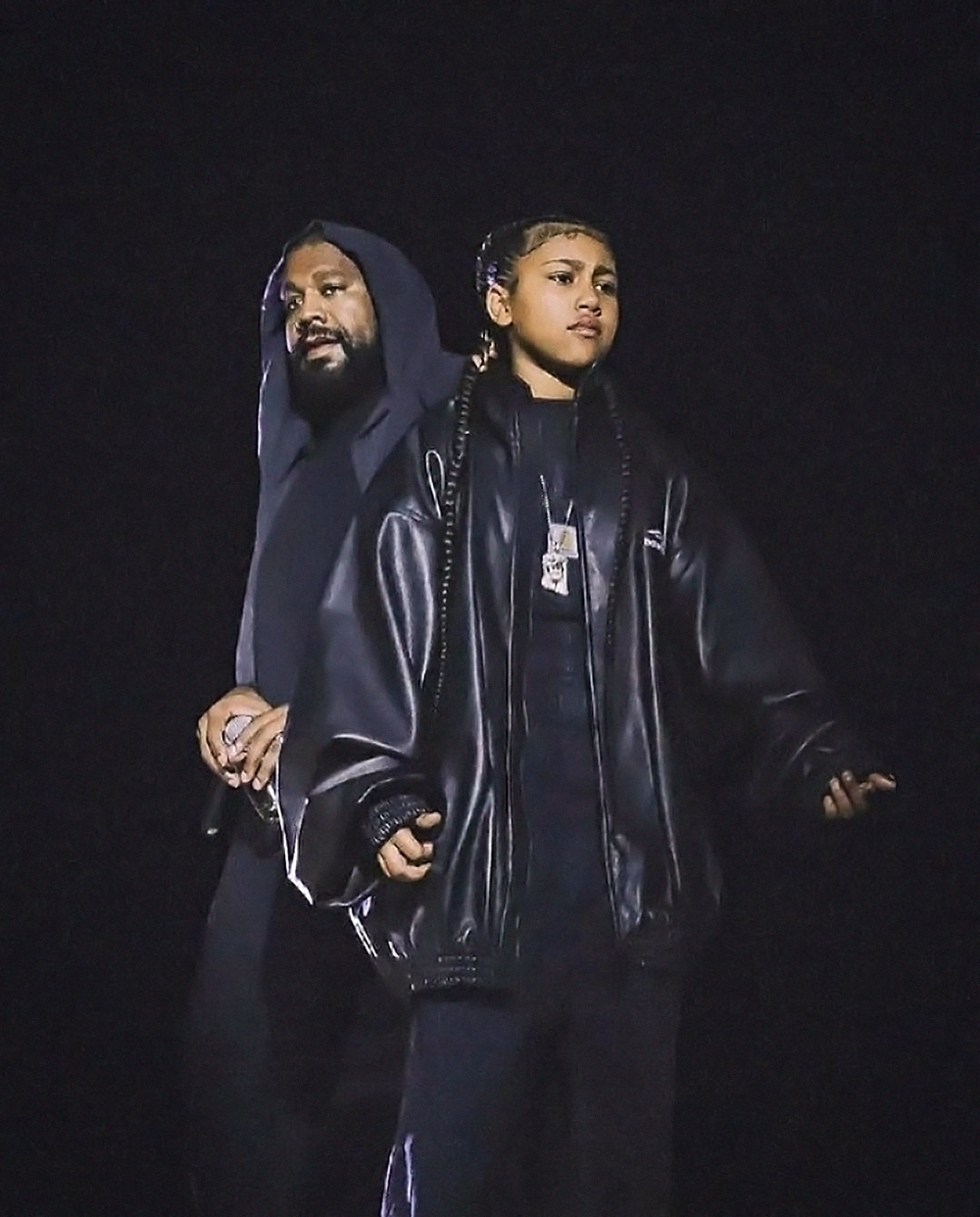 APOIO-2-NORTH-WEST_1.jpg REBENTA - North: filha de Kim Kardashian e Kanye West canta, atua, dirige clipe com o pai e planeja álbum de estreia