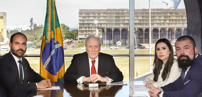 Eduardo Bolsonaro, Ricardo Lewandowski, Caroline de Toni e Paulo Bylinskyj em reunião na Esplanada