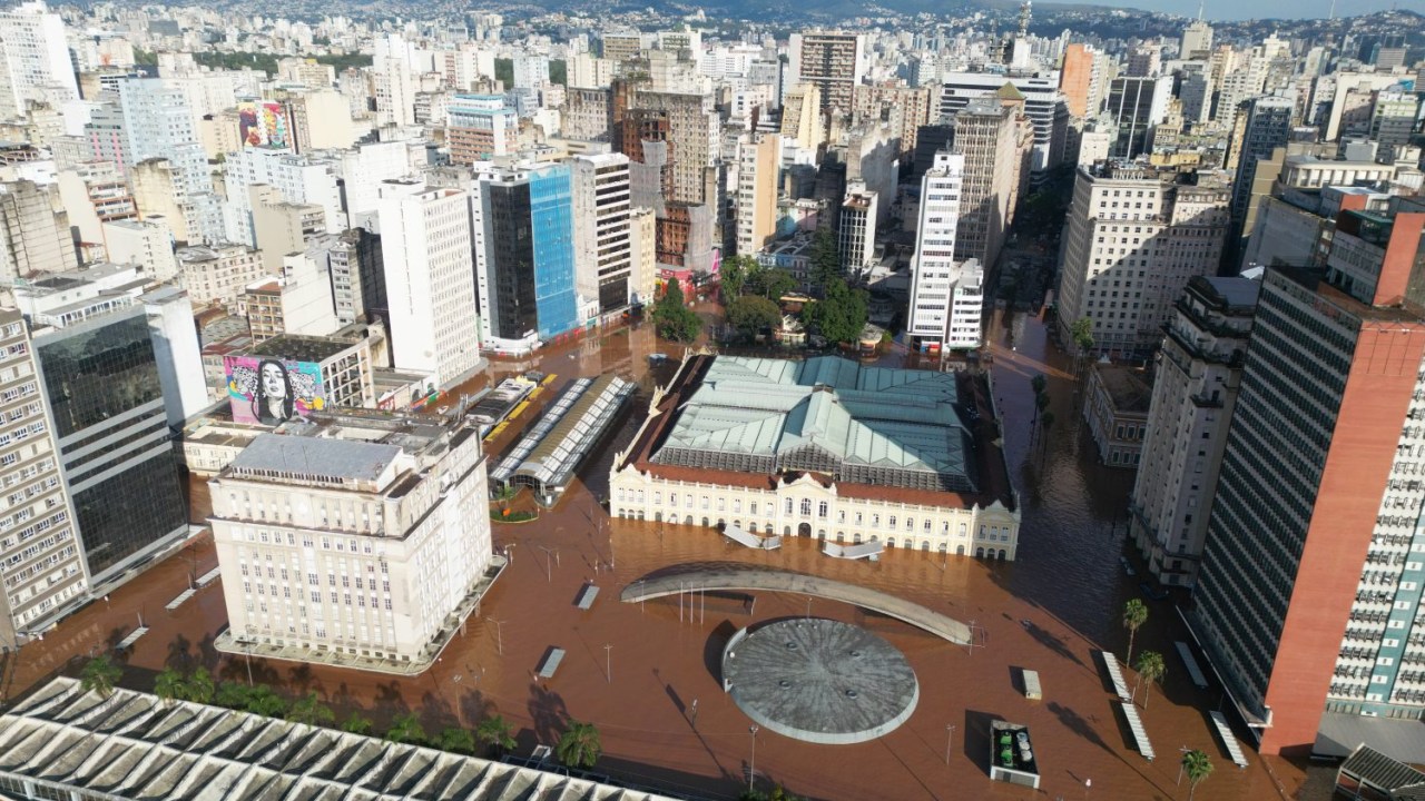 Centro de Porto Alegre tomado pelas águas: o maior desastre da história da cidade