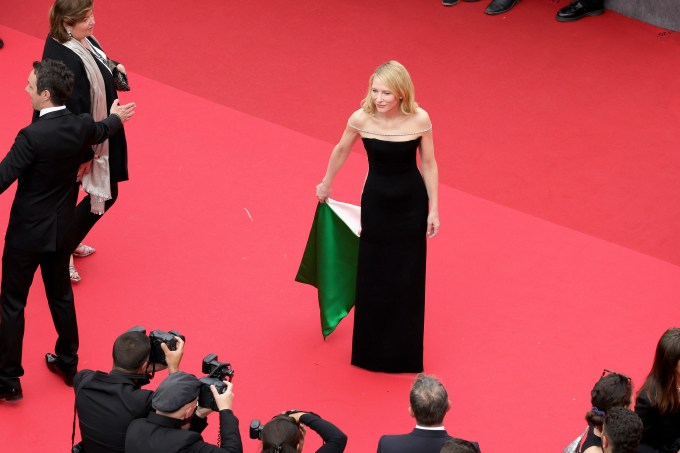 Cate Blanchett no tapete vermelho em Cannes