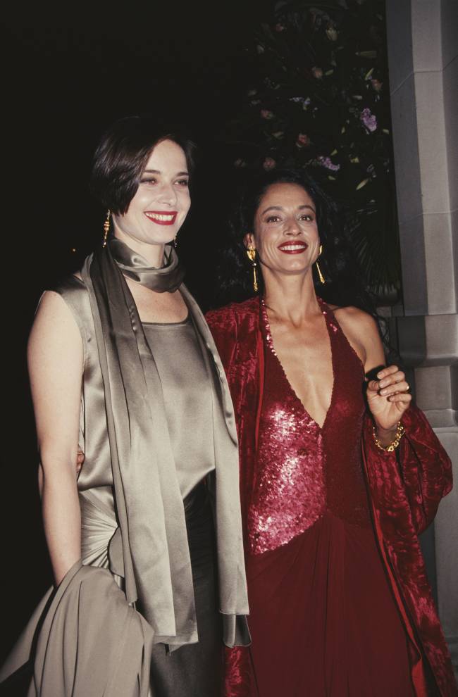 Isabella Rossellini e Sônia Braga no Met Gala de 1989