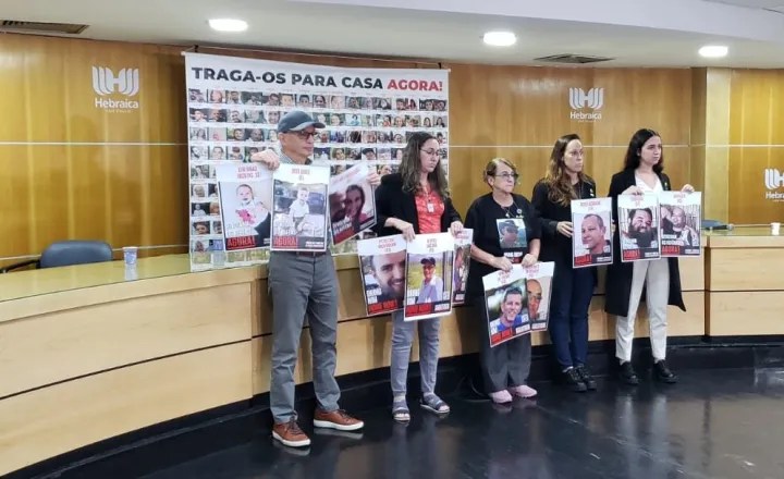 Familiares dos sequestrados pelo Hamas participam de coletiva de imprensa no Clube Hebraica em São Paulo. 12/12/2023