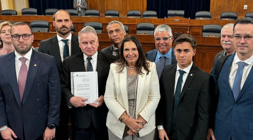 Parlamentares bolsonaristas brasileiros em audiência no Congresso Americano com o deputado republicano Chris Smith