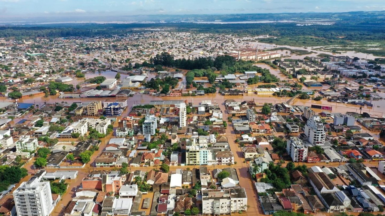 Cidade de São Leopoldo alagada pelas chuvas. Município tem cerca de 220 mil habitantes, 160 mil foram afetados.