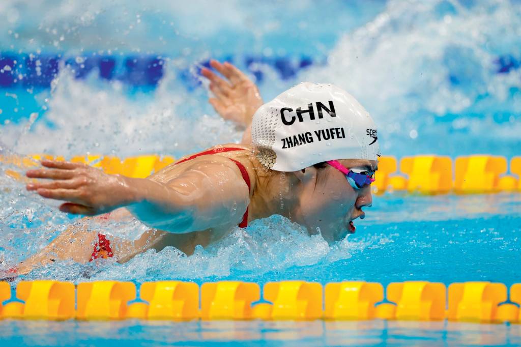 2020 Olympic Games – Swimming E DAÍ? - Nadadora chinesa em Tóquio: flagrada no teste, ainda assim competiu