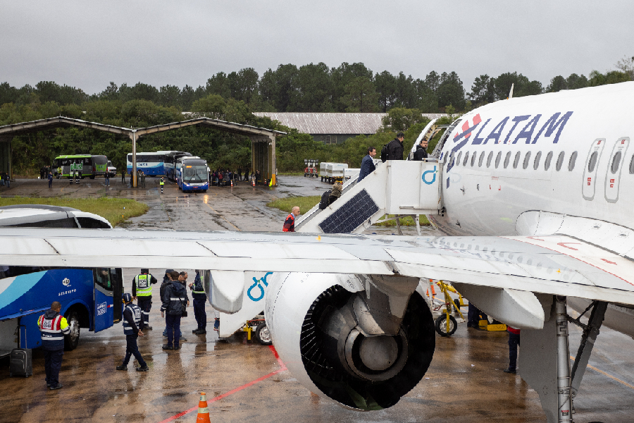 Base aérea de Canoas (RS) realiza primeiro voo como aeroporto comercial provisório durante restauração do Salgado Filho, em Porto Alegre