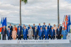 Foto oficial dos participantes da Cúpula do G7 de 2023, em Hiroshima, no Japão, que teve a presença do presidente Lula