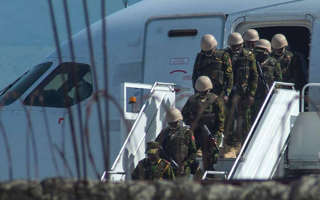 Primeiros policiais quenianos chegam ao Haiti para reforçar segurança