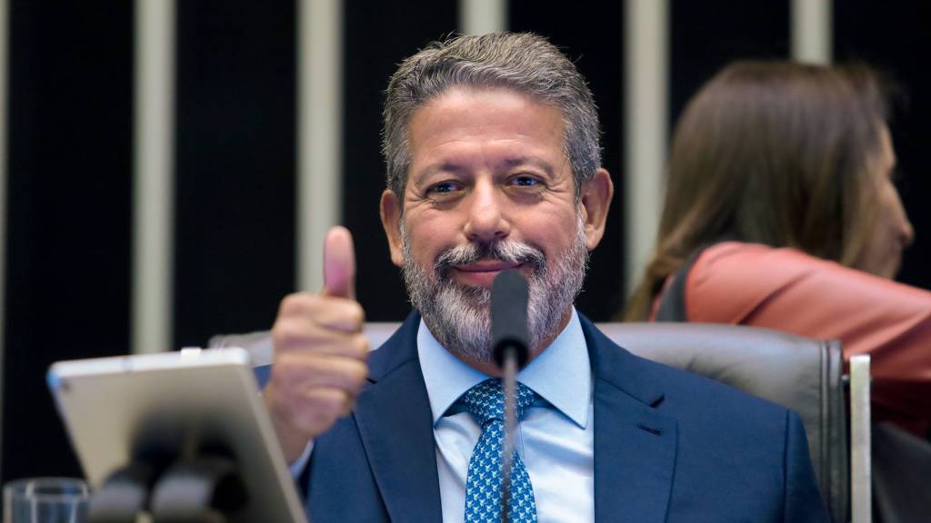 Deputados começam a votar a regulamentação da reforma tributária; acompanhe