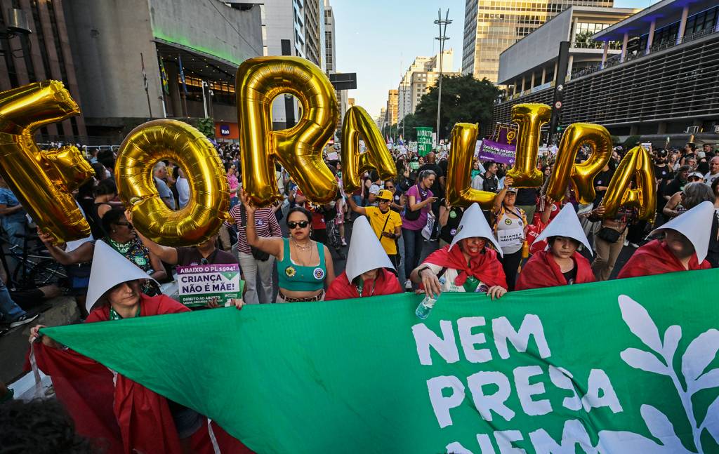 1D-(2)-000_34X22KL.jpg OFENSIVA - Manifestação em São Paulo: sem retrocesso em direitos adquiridos