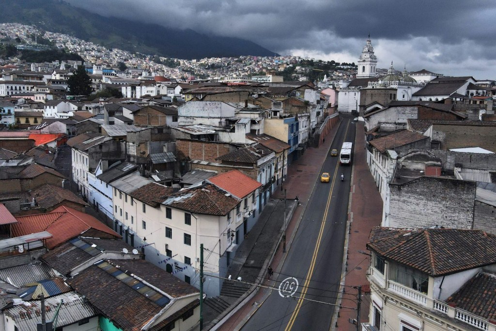 Visão aérea de Quito, capital do Equador