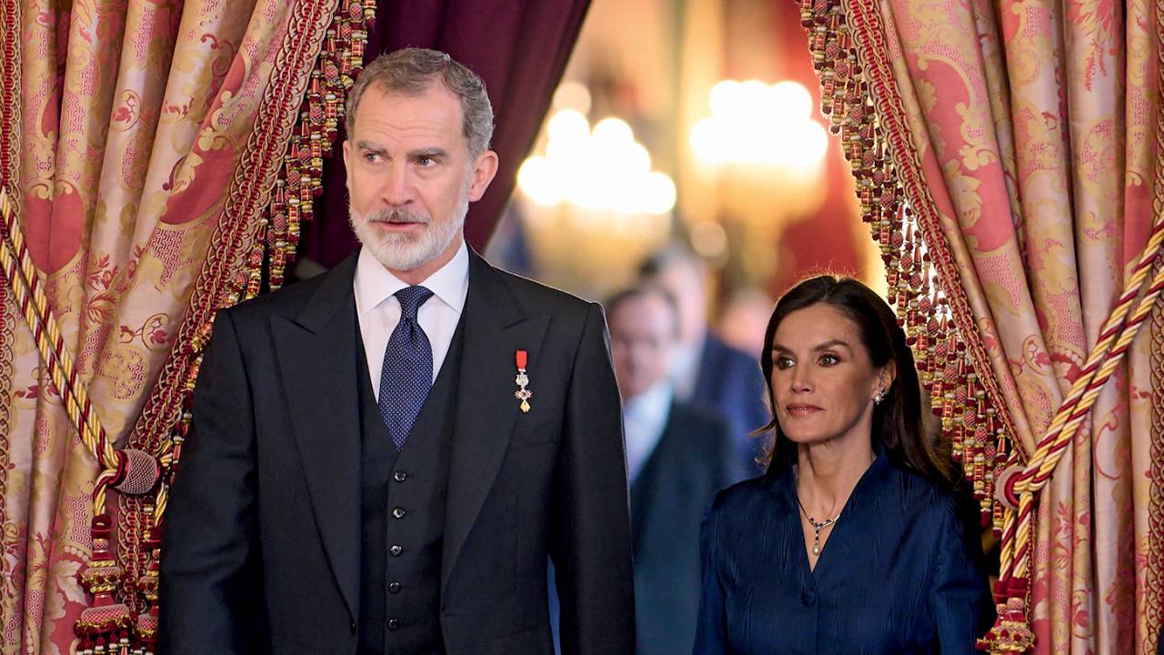 MADRID, SPAIN - JANUARY 31: King Felipe VI of Spain and Queen Letizia of Spain receive the Diplomatic Corps at the Zarzuela Palace on January 31, 2024 in Madrid, Spain. (Photo by Carlos Alvarez/Getty Images)