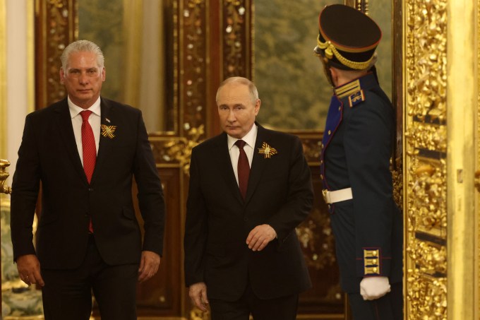 Putin Hosts Regional Leaders At Summit Of Eurasian Economic Union