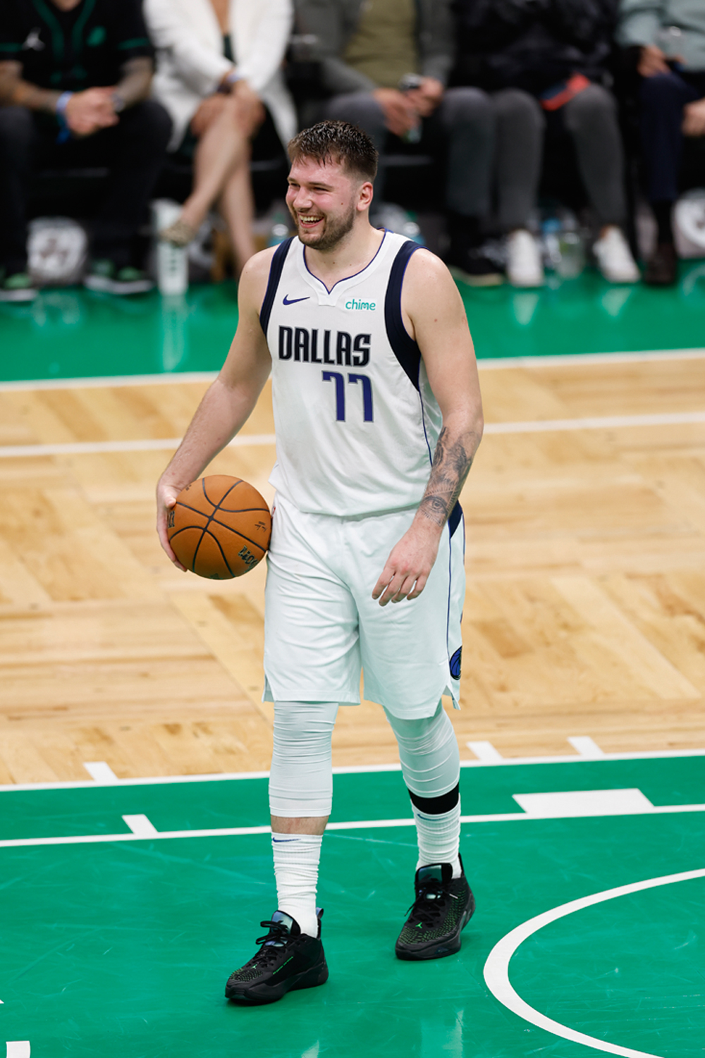 GettyImages-2156297641.jpg ESTRELA - O esloveno Luka Doncic, do Dallas Mavericks: ele pode ganhar 1 bilhão de dólares ao longo da carreira